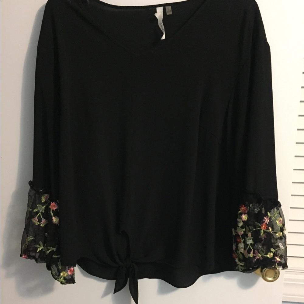 Floral Bell sleeve, knot blouse.
